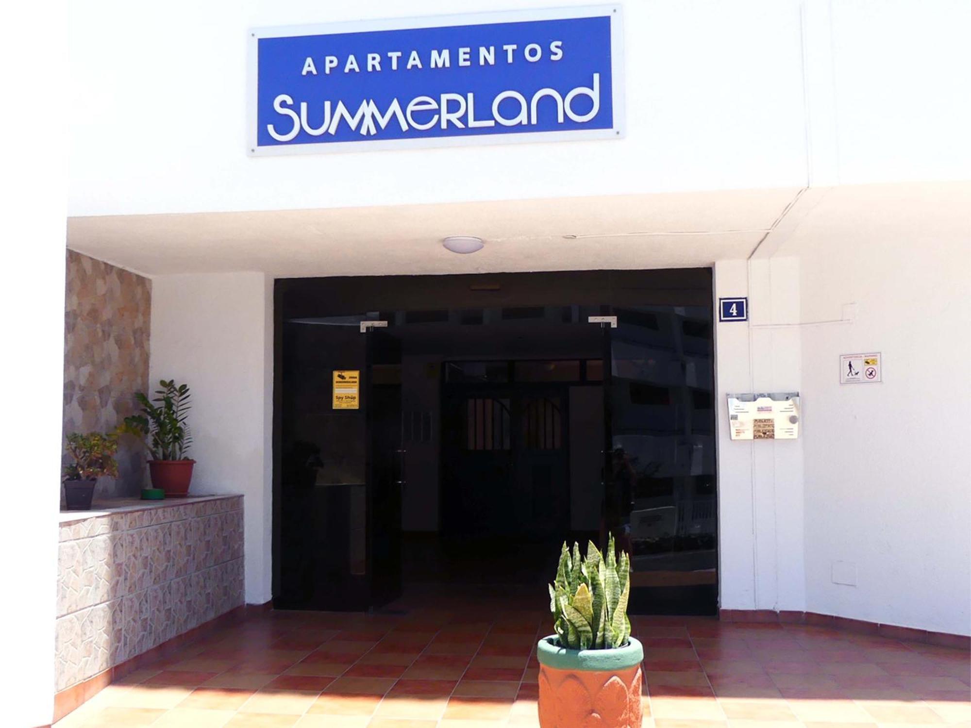 Encantador Con Terraza, Cristianos